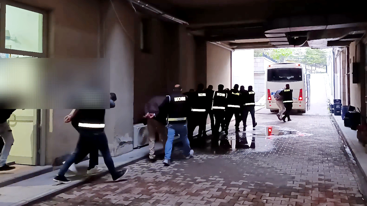Aksaray Denetimli Serbestlikte Rüşvet Depremi! Müdür ve Şef Dahil 9 Kişi Tutuklandı