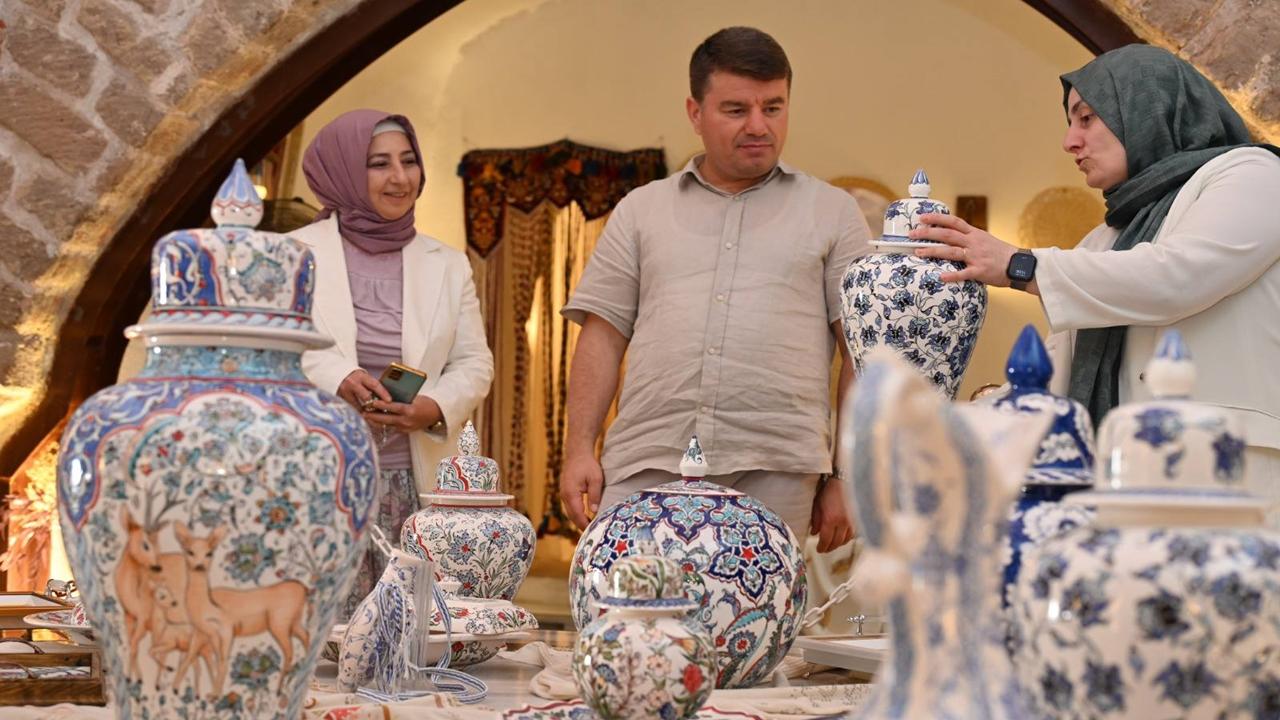 Aksaray'da Anadolu Motifleri İle Türkiye Yüzyılı Sergisi Kapılarını Açıyor