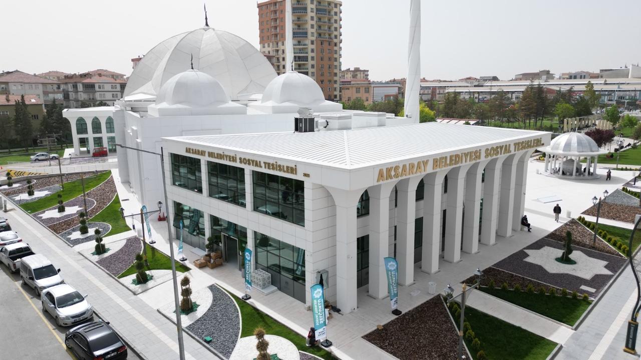 Aksaray'ın Tam Kalbinde Hizmet verecek olan Selçuklu Sosyal Tesisi Hizmete Açıldı
