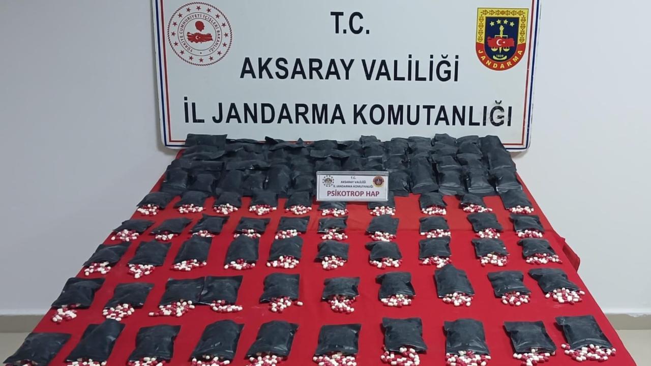 Adana'dan Getirdi, Aksaray'da Yakalandı: 14 Bin 672 Uyuşturucu Hap Ele Geçirildi