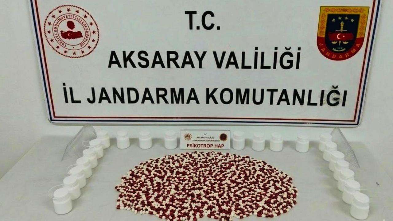 Aksaray’da Büyük Uyuşturucu Operasyonu: 1064 Adet Hap Ele Geçirildi, 3 Tutuklama!