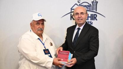 AKSARAY’I TANITAN ESERLER KIRŞEHİR PROTOKOLÜ KÜTÜPHANELERİNDE!