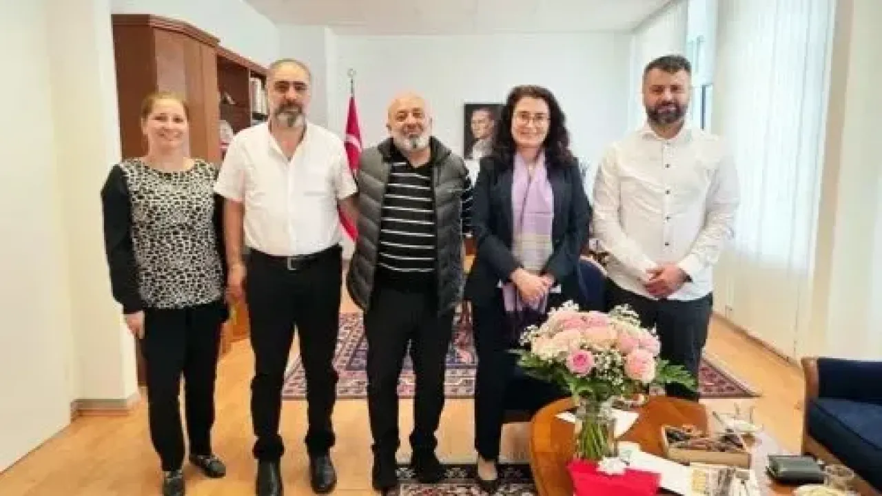 STUTTGART AKSARAYLILAR DERNEĞİNDEN KONSOLOSLUĞA NEZAKET ZİYARETİ