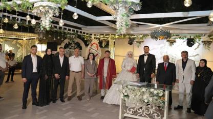 AKSARAY'DA SİYASET VE İŞ DÜNYASINI BİR ARAYA GETİREN DÜĞÜN